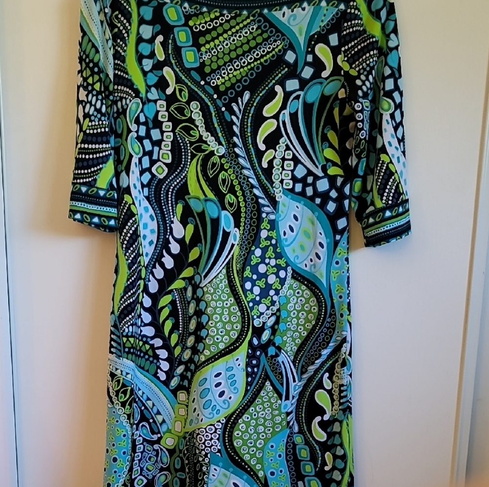 Vintage Blue and Green Sheath Dress with Crew Neck and Cuffed Sleeves